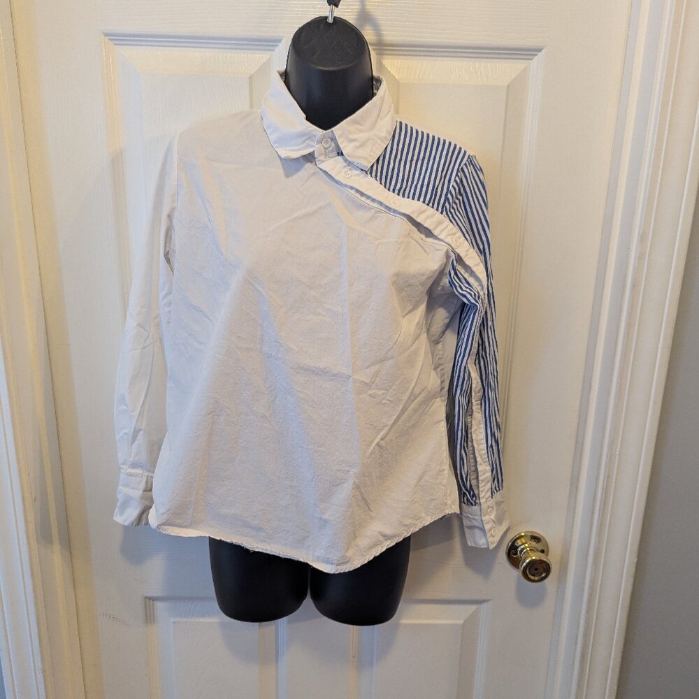 Simu white and blue buttoned shirt